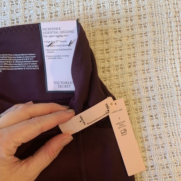 Victoria's Secret Incredible Essential Legging New With Tags 6 Regular (1276) - Picture 6 of 11